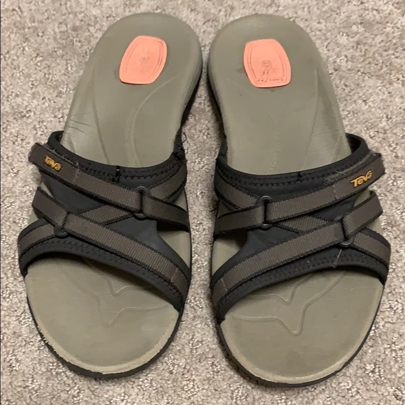 slip on tevas